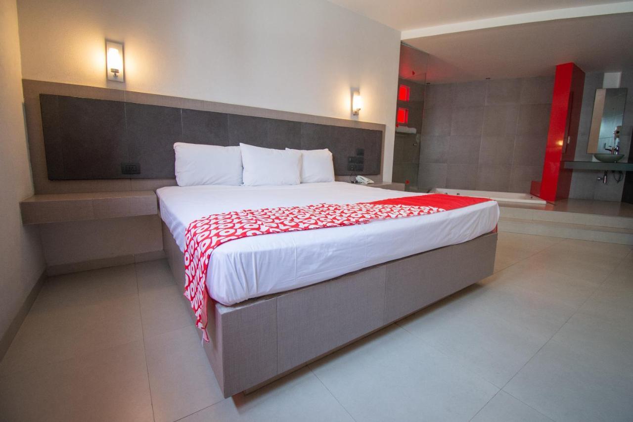 Auto Hotel Hacienda Arriba เลออน ภายนอก รูปภาพ