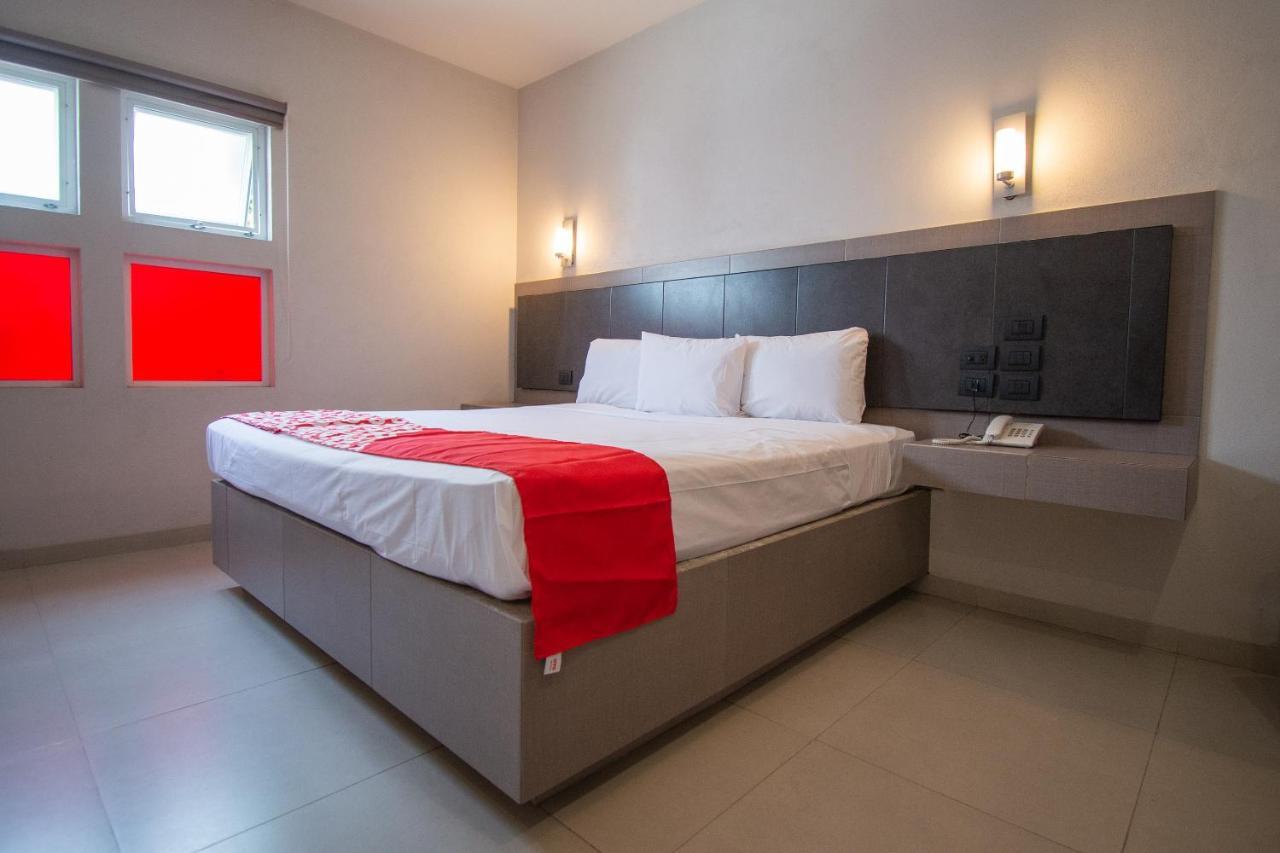 Auto Hotel Hacienda Arriba เลออน ภายนอก รูปภาพ